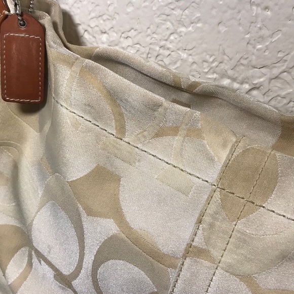 Coach Carly Tote Bag - Picture 4 of 6